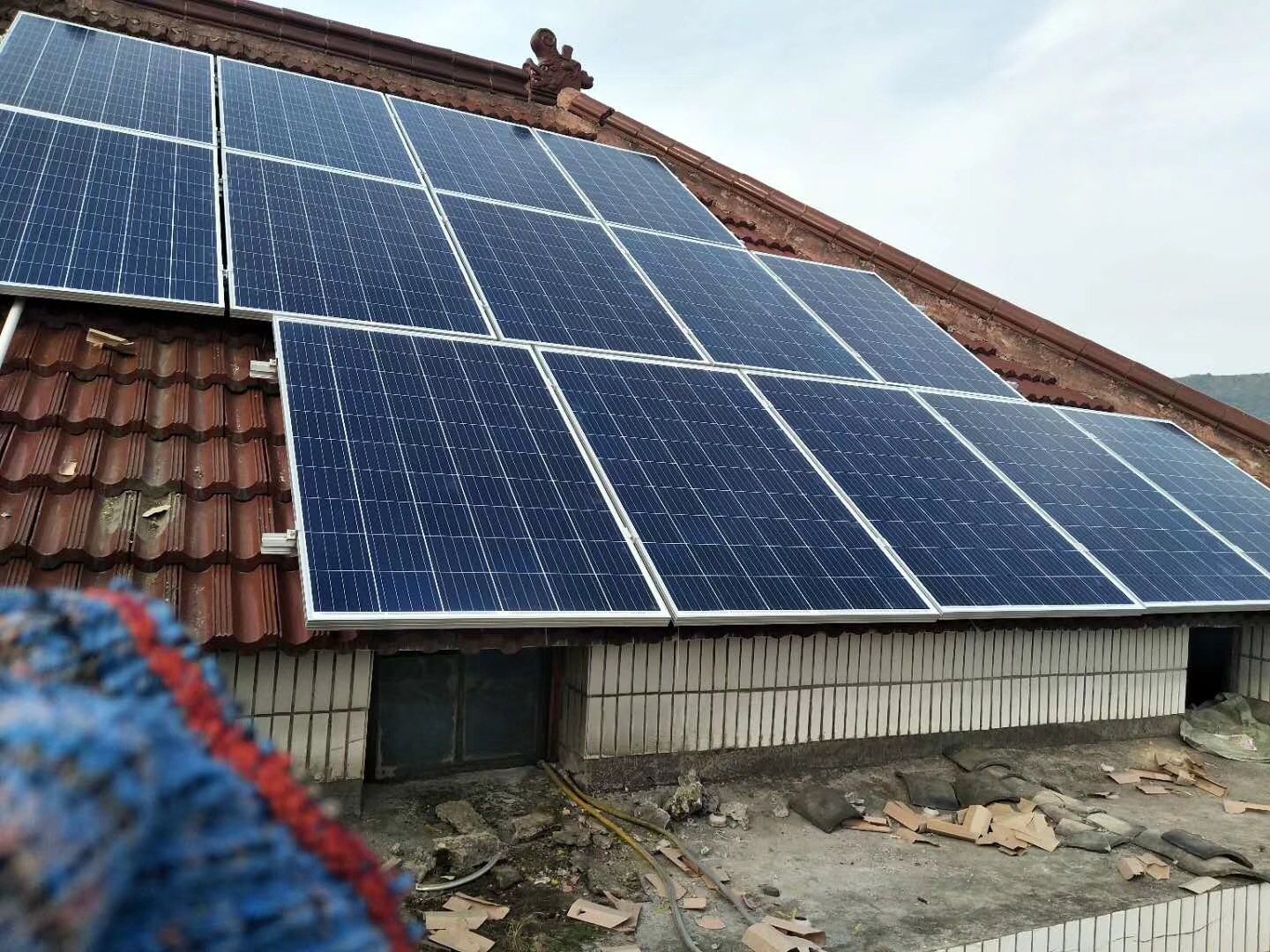 Latest company case about Rooftop Solar PV — Designed, Installed, and Monitored by QIRUI®